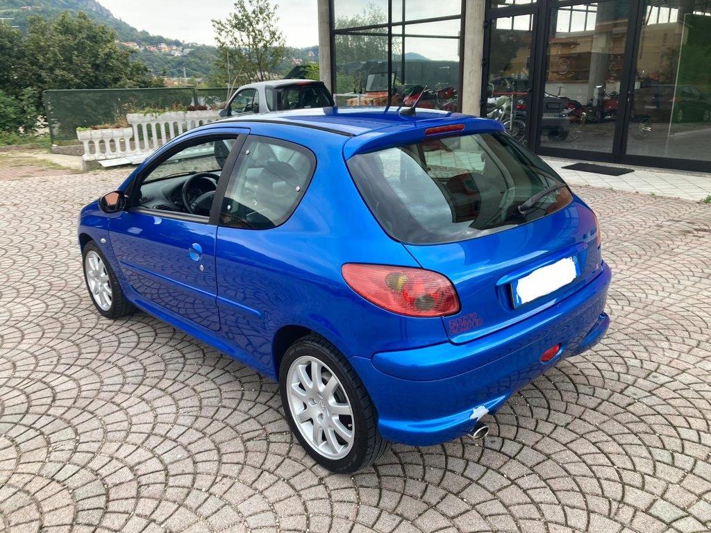 Peugeot 206 3p. Lee: prezzo e scheda tecnica 